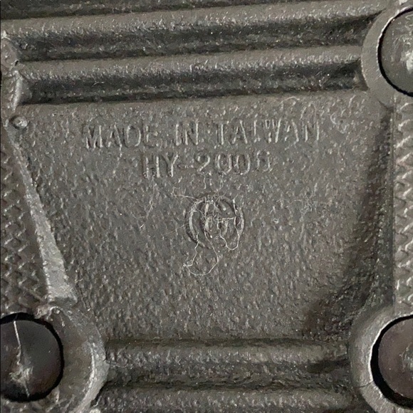 Grandco Woman’s Sandals - Selling As Pair - Size 6 - Picture 10 of 12